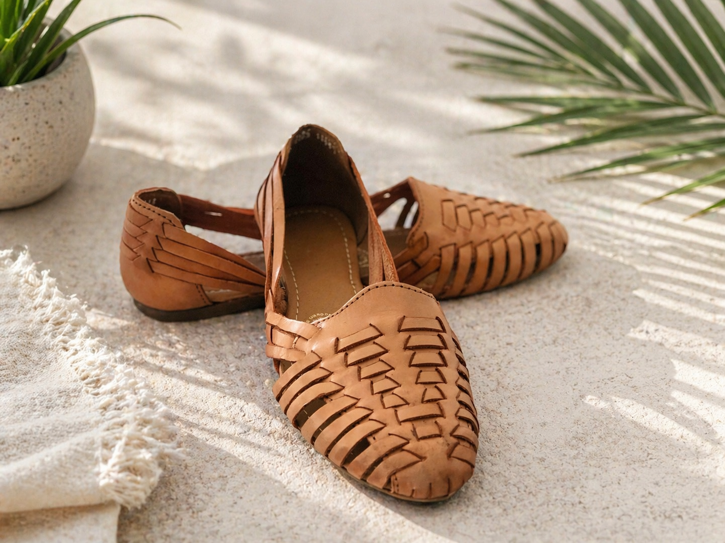Comfortable Leather Huaraches: Modern Mexican Sandals for Women